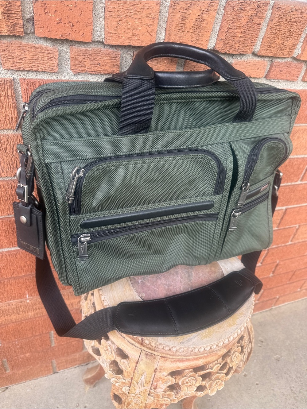 🖤🫒AUTHENTIC TUMI 16"x12" EXPANDABLE BRIEFCASE N.R 26141SPOP💚🖤
